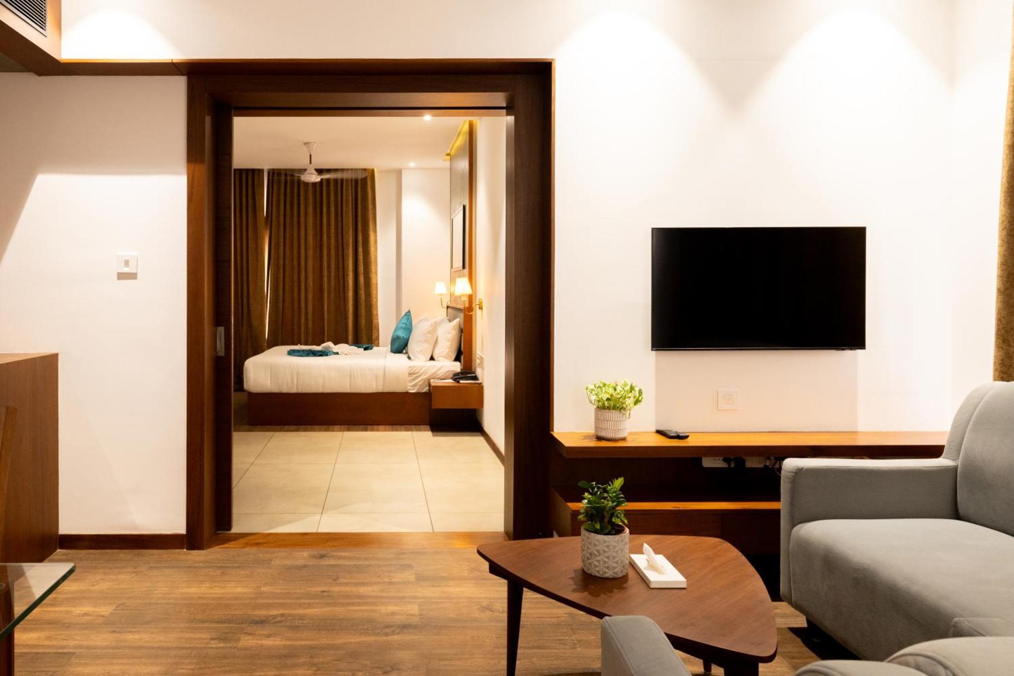 Gokulam Park Guruvayur Hotel Exterior photo